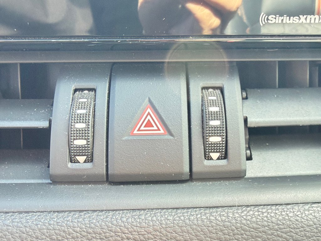 2020 Toyota RAV4 TRAIL AWD / HITCH / 3.500BLS TOWING / in Thetford Mines, Quebec - 46 - w1024h768px