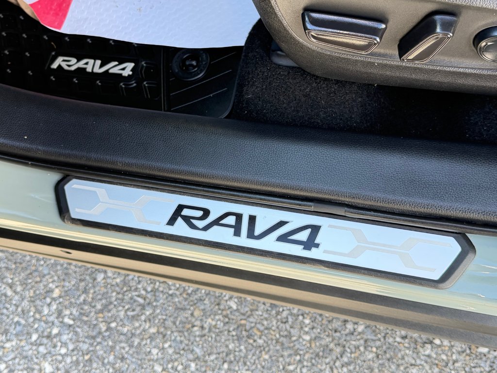 2020 Toyota RAV4 TRAIL AWD / HITCH / 3.500BLS TOWING / in Thetford Mines, Quebec - 34 - w1024h768px