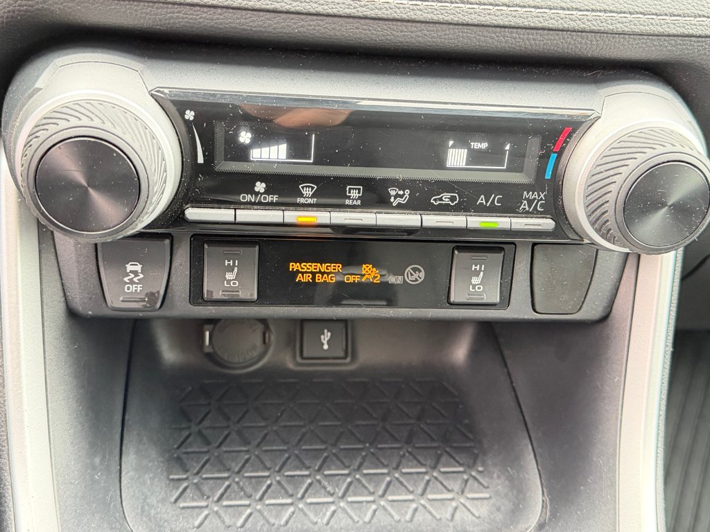 Toyota RAV4 LE AWD / LE MOINS CHER AU CANADA / GO !! / 2020 à Thetford Mines, Québec - 38 - w1024h768px