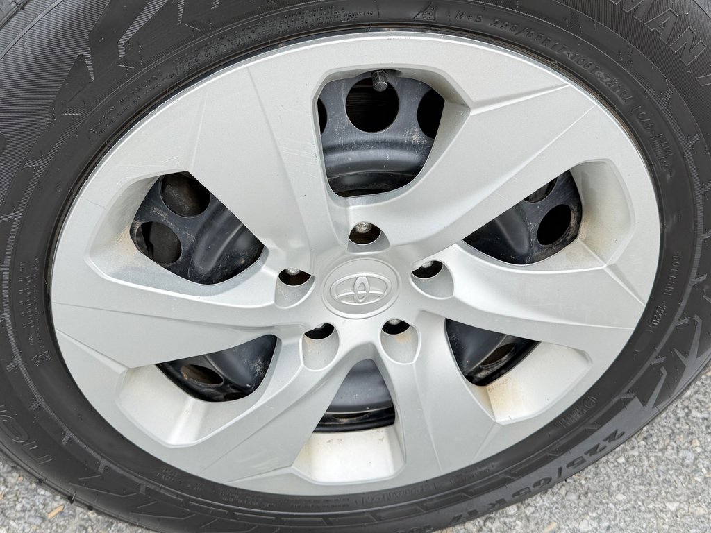 Toyota RAV4 LE AWD / LE MOINS CHER AU CANADA / GO !! / 2020 à Thetford Mines, Québec - 14 - w1024h768px
