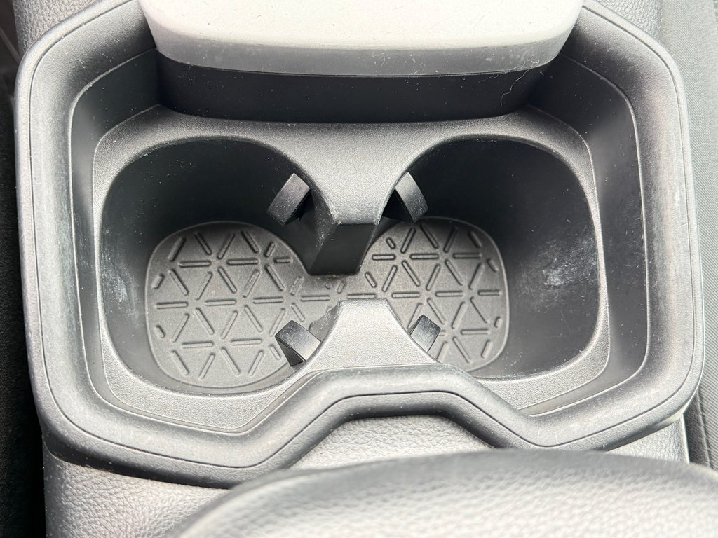 Toyota RAV4 LE AWD / LE MOINS CHER AU CANADA / GO !! / 2020 à Thetford Mines, Québec - 41 - w1024h768px