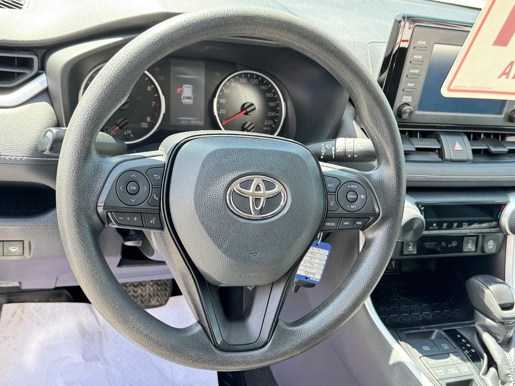 2021 Toyota RAV4 LE AWD / 1 SEUL PROPRIÉTAIRE / FIABILITÉ / in Thetford Mines, Quebec - 32 - w1024h768px