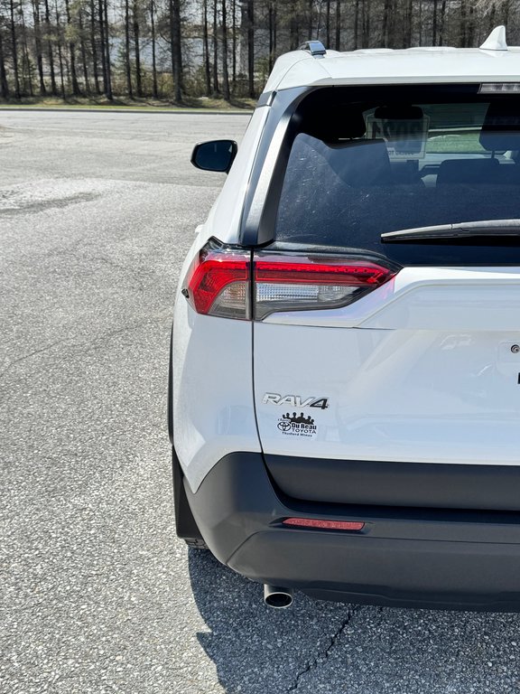 2021 Toyota RAV4 LE AWD / 1 SEUL PROPRIÉTAIRE / FIABILITÉ / in Thetford Mines, Quebec - 21 - w1024h768px