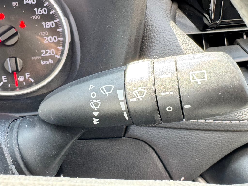 2021 Toyota RAV4 LE AWD / 1 SEUL PROPRIÉTAIRE / FIABILITÉ / in Thetford Mines, Quebec - 37 - w1024h768px