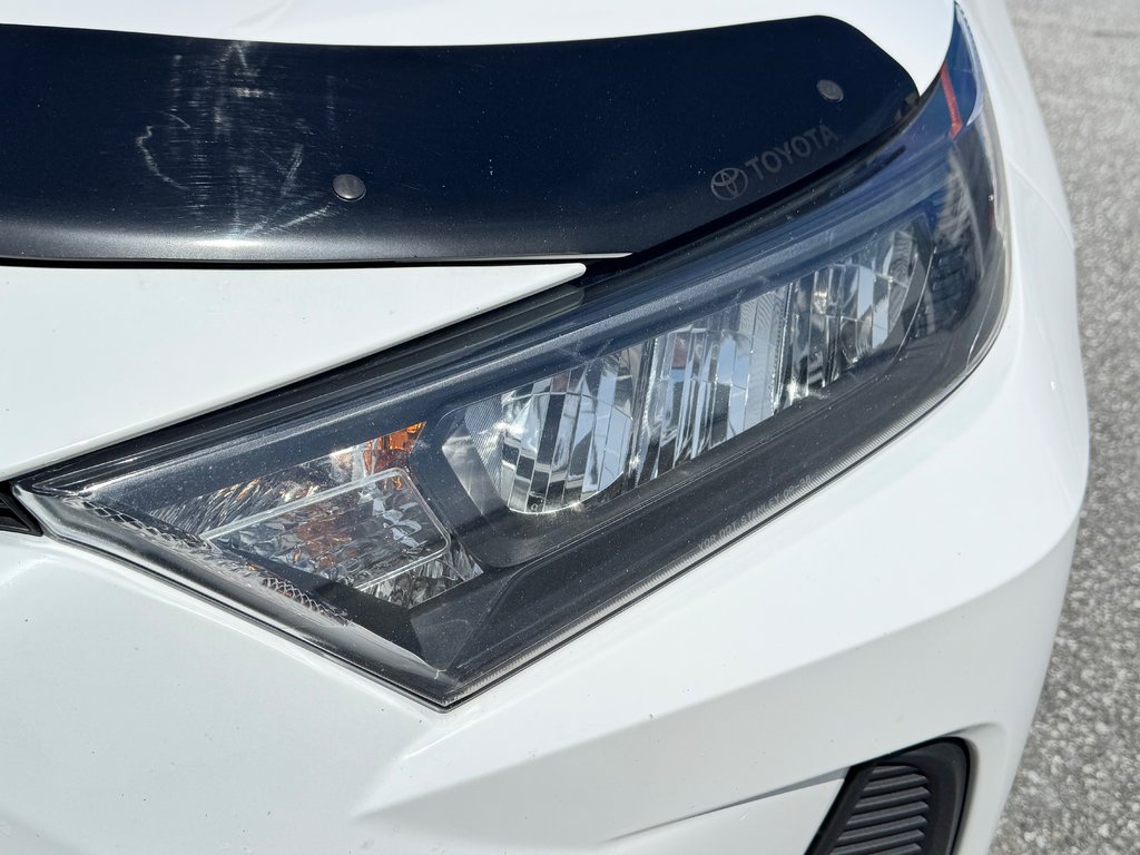 2021 Toyota RAV4 LE AWD / 1 SEUL PROPRIÉTAIRE / FIABILITÉ / in Thetford Mines, Quebec - 12 - w1024h768px