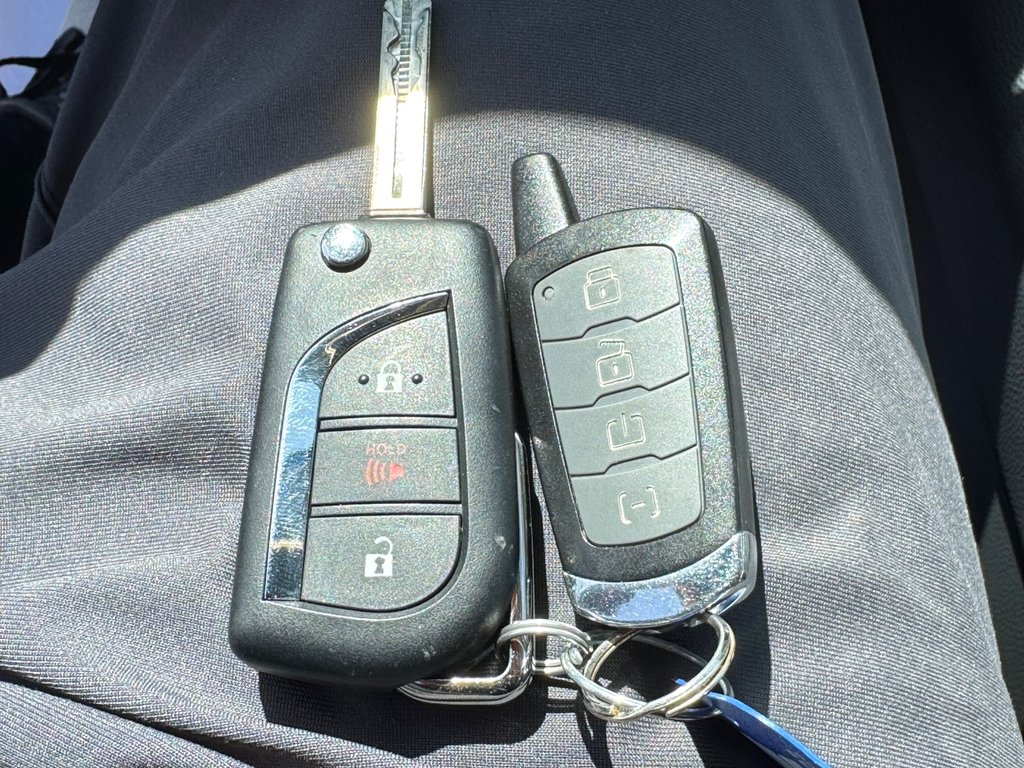 2021 Toyota RAV4 LE AWD / 1 SEUL PROPRIÉTAIRE / FIABILITÉ / in Thetford Mines, Quebec - 50 - w1024h768px