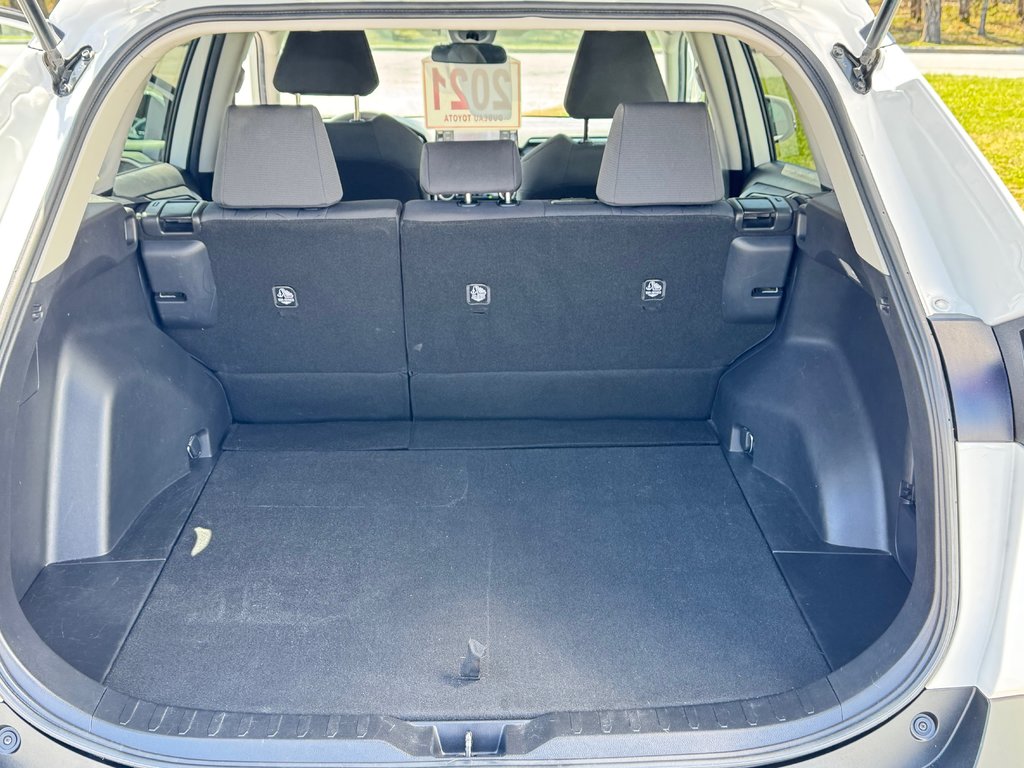 2021 Toyota RAV4 LE AWD / 1 SEUL PROPRIÉTAIRE / FIABILITÉ / in Thetford Mines, Quebec - 55 - w1024h768px