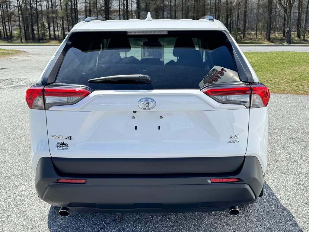 2021 Toyota RAV4 LE AWD / 1 SEUL PROPRIÉTAIRE / FIABILITÉ / in Thetford Mines, Quebec - 6 - w1024h768px