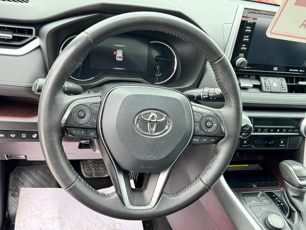 Toyota RAV4 HYBRIDE LIMITED AWD / TRÈS BAS KILOS / WOW !!! / 2021 à Thetford Mines, Québec - 38 - w1024h768px
