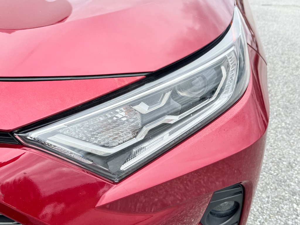 Toyota RAV4 HYBRIDE LIMITED AWD / TRÈS BAS KILOS / WOW !!! / 2021 à Thetford Mines, Québec - 10 - w1024h768px