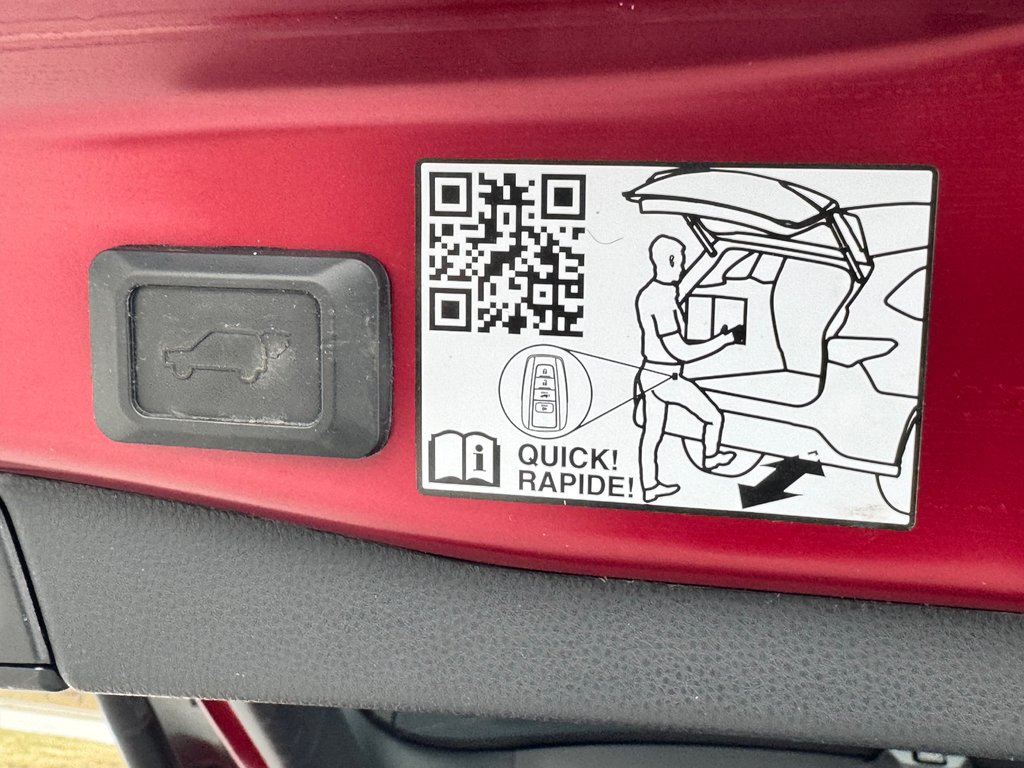 Toyota RAV4 HYBRIDE LIMITED AWD / TRÈS BAS KILOS / WOW !!! / 2021 à Thetford Mines, Québec - 73 - w1024h768px
