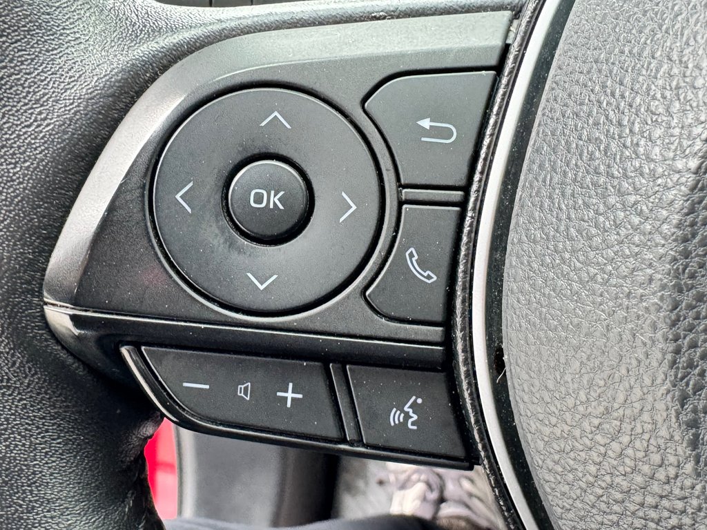 Toyota RAV4 HYBRIDE LIMITED AWD / TRÈS BAS KILOS / WOW !!! / 2021 à Thetford Mines, Québec - 40 - w1024h768px