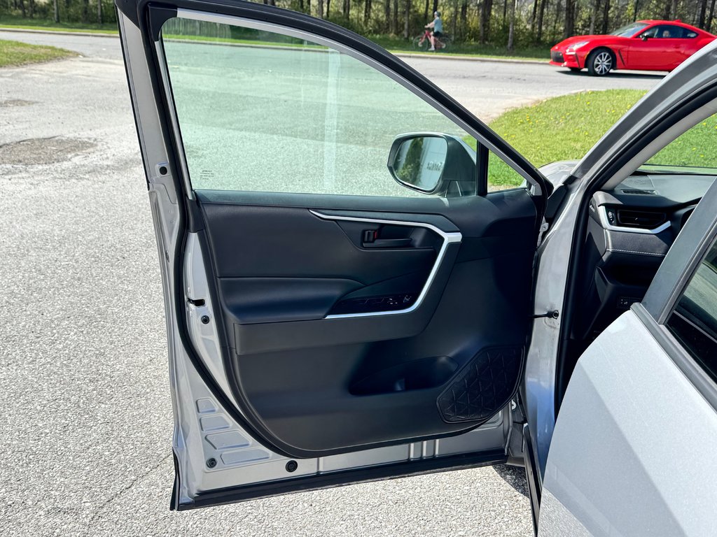 Toyota RAV4 LE AWD / INSPECTÉ / CERTIFIÉ / 1 SEUL PROPRIÉTAIRE 2021 à Thetford Mines, Québec - 25 - w1024h768px