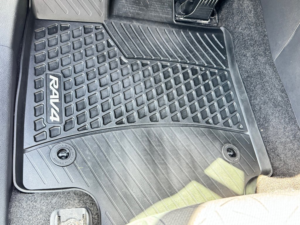 Toyota RAV4 LE AWD / INSPECTÉ / CERTIFIÉ / 1 SEUL PROPRIÉTAIRE 2021 à Thetford Mines, Québec - 31 - w1024h768px