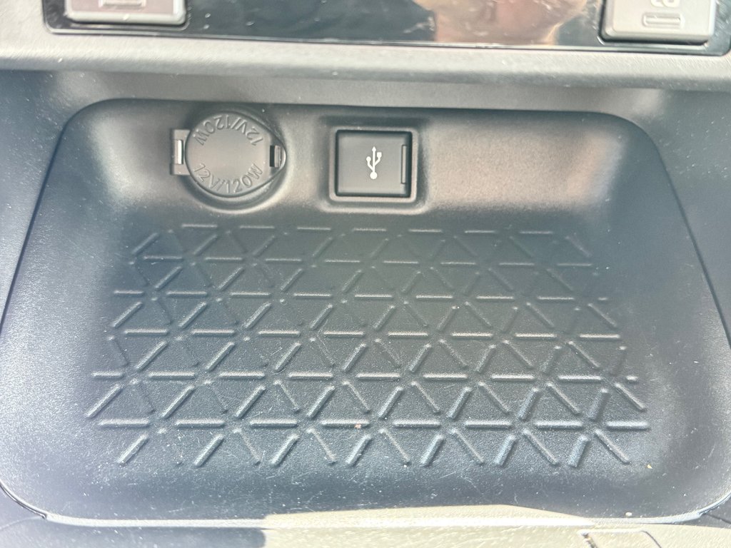 Toyota RAV4 XLE AWD / BAS KILOS / FIABILITÉ LÉGENDAIRE / 2021 à Thetford Mines, Québec - 47 - w1024h768px