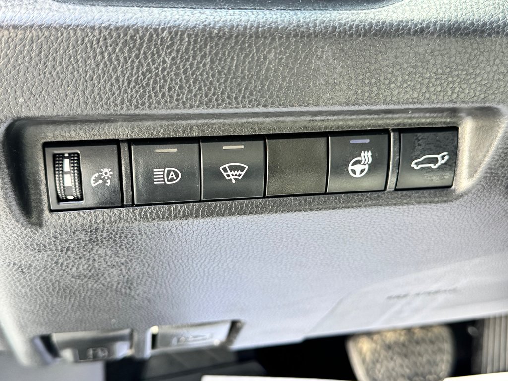 Toyota RAV4 XLE AWD / BAS KILOS / FIABILITÉ LÉGENDAIRE / 2021 à Thetford Mines, Québec - 34 - w1024h768px
