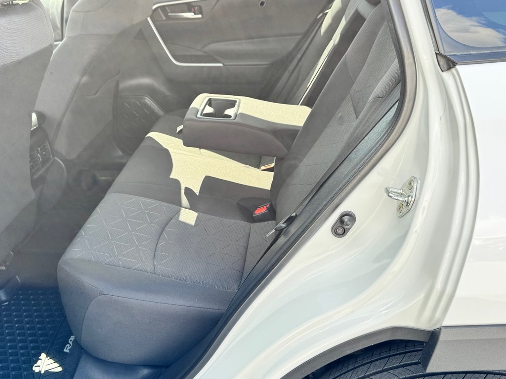Toyota RAV4 XLE AWD / BAS KILOS / FIABILITÉ LÉGENDAIRE / 2021 à Thetford Mines, Québec - 59 - w1024h768px