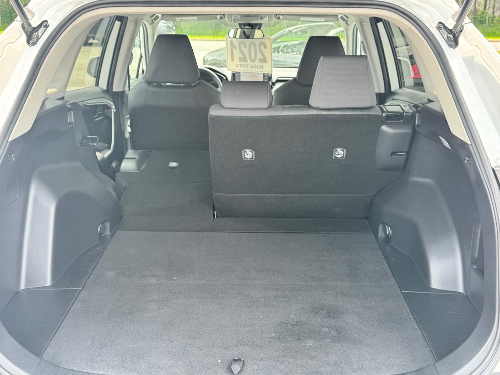 Toyota RAV4 HYBRIDE LE AWD / TRÈS BAS KM / TRÈS ÉCONOMIQUE / 2021 à Thetford Mines, Québec - 56 - w1024h768px