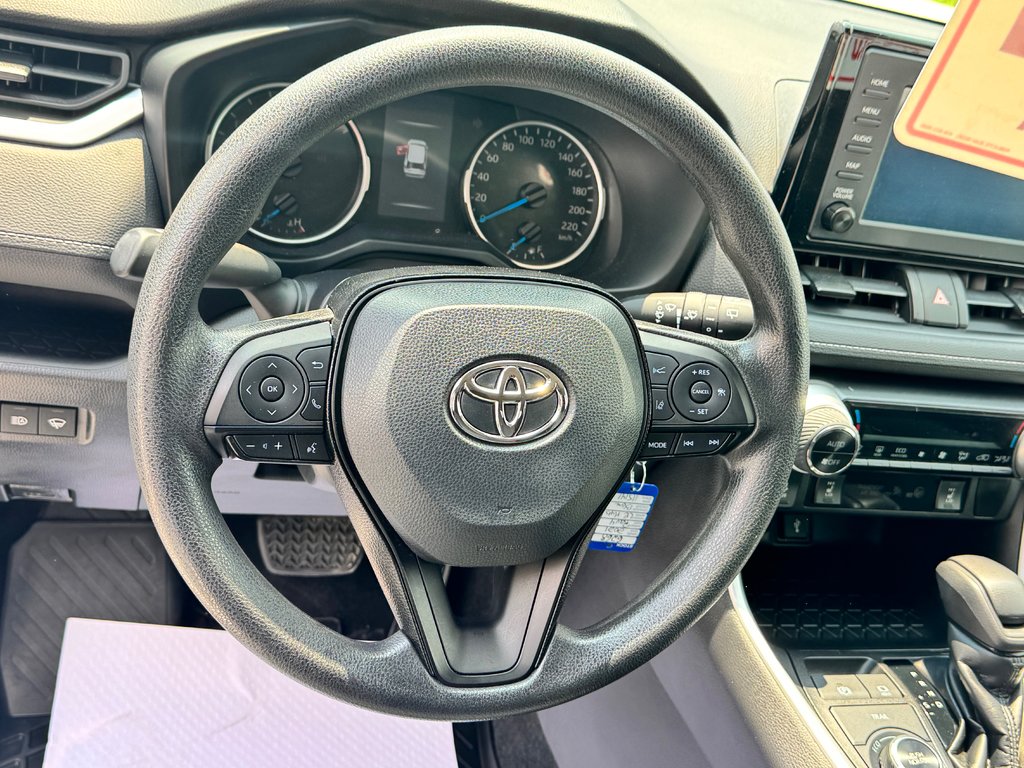 Toyota RAV4 HYBRIDE LE AWD / TRÈS BAS KM / TRÈS ÉCONOMIQUE / 2021 à Thetford Mines, Québec - 32 - w1024h768px