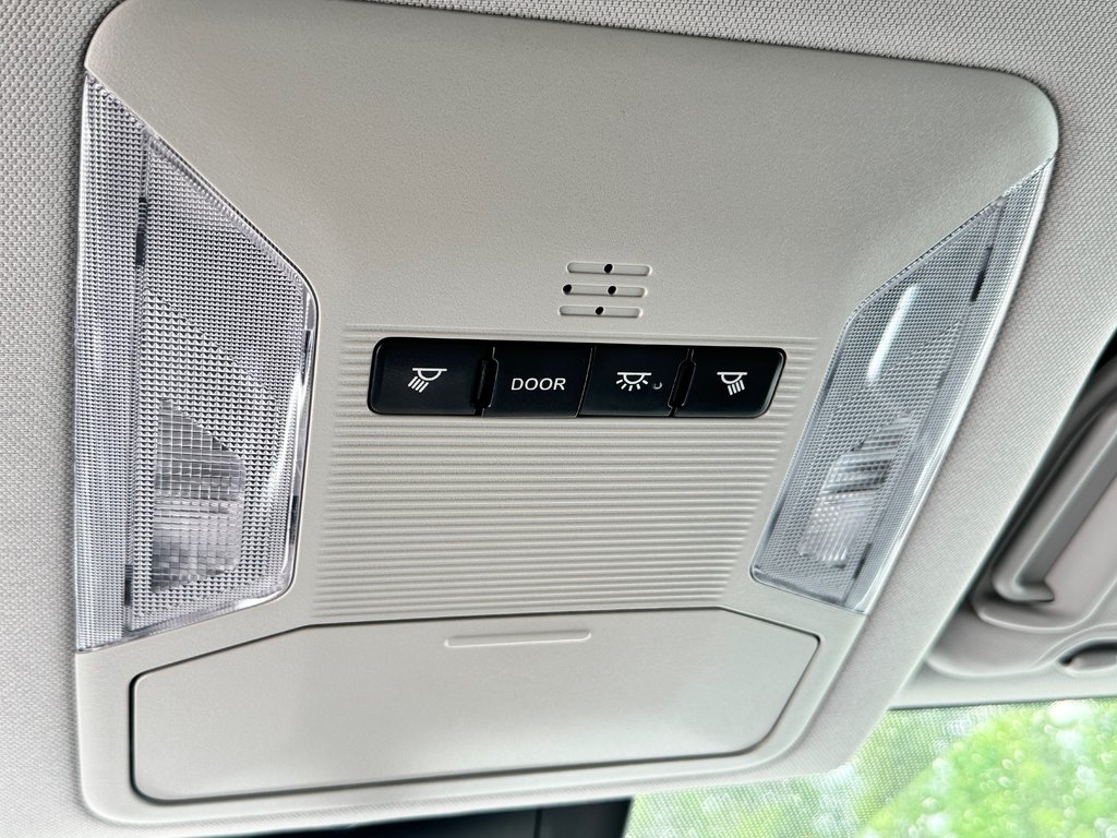 Toyota RAV4 HYBRIDE LE AWD / TRÈS BAS KM / TRÈS ÉCONOMIQUE / 2021 à Thetford Mines, Québec - 50 - w1024h768px