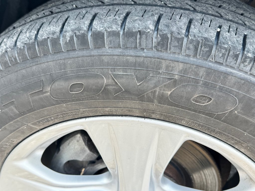 Toyota RAV4 HYBRIDE LE AWD / TRÈS BAS KM / TRÈS ÉCONOMIQUE / 2021 à Thetford Mines, Québec - 15 - w1024h768px