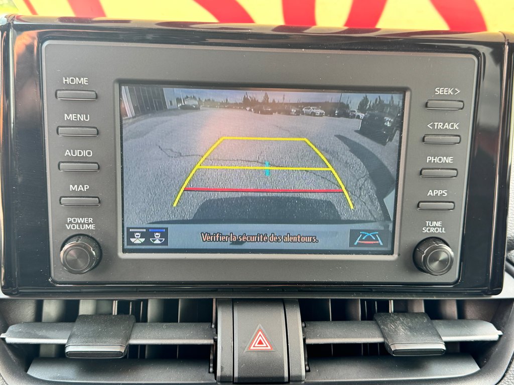 Toyota RAV4 HYBRIDE LE AWD / TRÈS BAS KM / TRÈS ÉCONOMIQUE / 2021 à Thetford Mines, Québec - 39 - w1024h768px