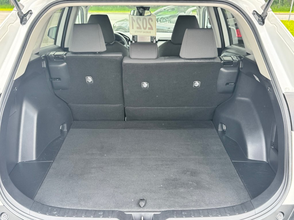 Toyota RAV4 HYBRIDE LE AWD / TRÈS BAS KM / TRÈS ÉCONOMIQUE / 2021 à Thetford Mines, Québec - 55 - w1024h768px