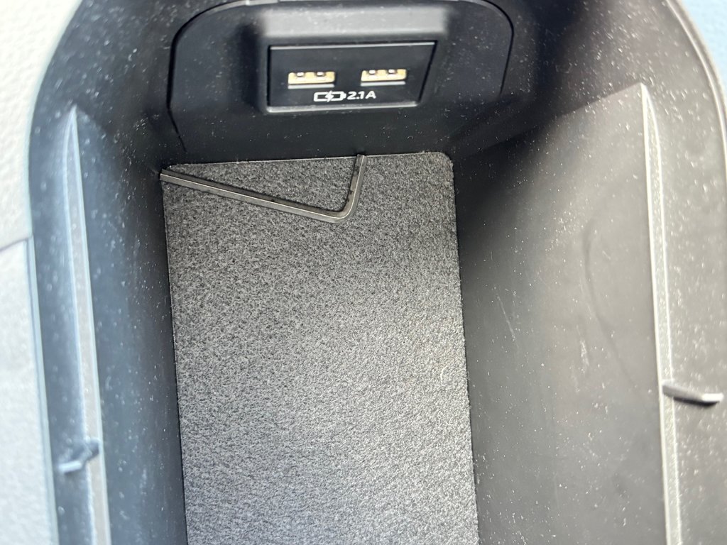 Toyota RAV4 XLE AWD / PEA 22-03-26=100KM / SUPER DEAL / 2021 à Thetford Mines, Québec - 53 - w1024h768px
