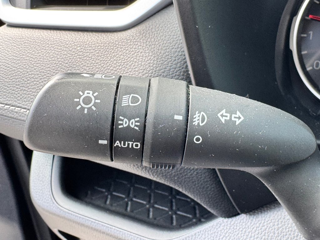 Toyota RAV4 XLE AWD / PEA 22-03-26=100KM / SUPER DEAL / 2021 à Thetford Mines, Québec - 40 - w1024h768px