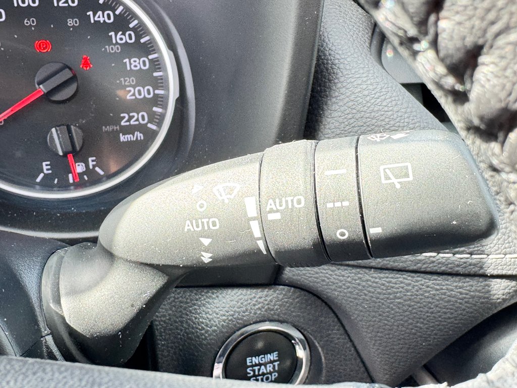 Toyota RAV4 XLE AWD / PEA 22-03-26=100KM / SUPER DEAL / 2021 à Thetford Mines, Québec - 42 - w1024h768px
