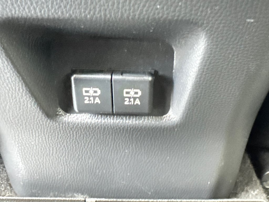 Toyota RAV4 XLE AWD / PEA 22-03-26=100KM / SUPER DEAL / 2021 à Thetford Mines, Québec - 63 - w1024h768px