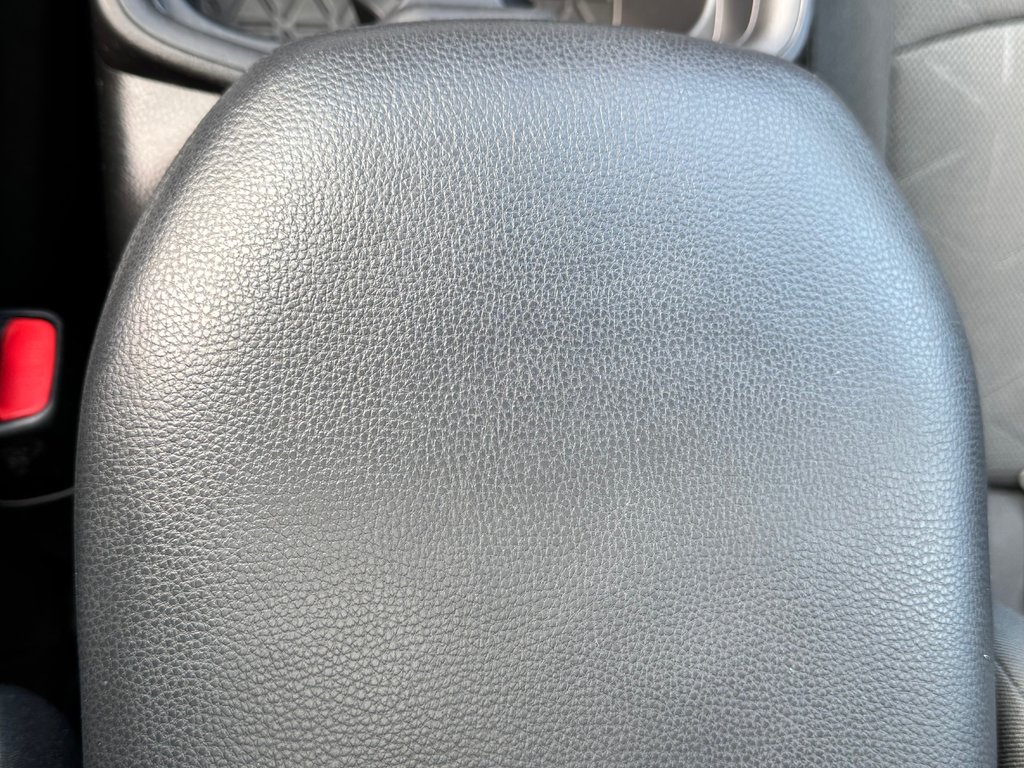 Toyota RAV4 XLE AWD / PEA 22-03-26=100KM / SUPER DEAL / 2021 à Thetford Mines, Québec - 52 - w1024h768px