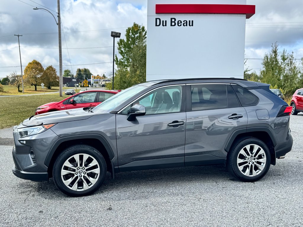 Toyota RAV4 XLE PREMIUM / PEA 02-09-26=100KM / DEAL DE FEU / 2021 à Thetford Mines, Québec - 9 - w1024h768px