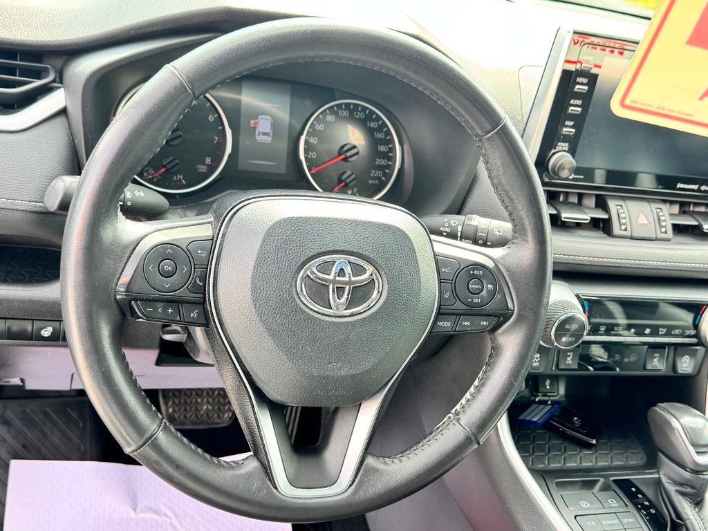 Toyota RAV4 XLE PREMIUM / PEA 02-09-26=100KM / DEAL DE FEU / 2021 à Thetford Mines, Québec - 41 - w1024h768px