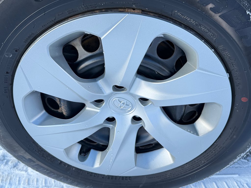 2021 Toyota RAV4 LE FWD / GARANTIE FULL 28-10-26=100KM WOW ! / in Thetford Mines, Quebec - 15 - w1024h768px