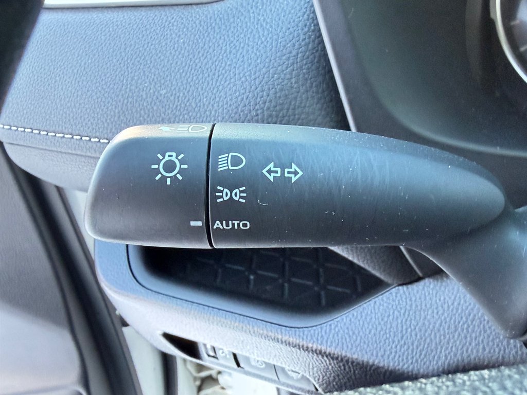 2021 Toyota RAV4 LE FWD / GARANTIE FULL 28-10-26=100KM WOW ! / in Thetford Mines, Quebec - 37 - w1024h768px