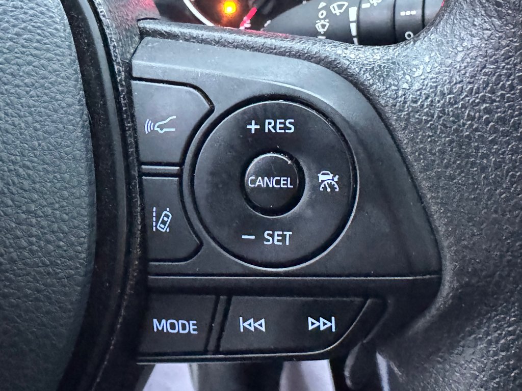 2021 Toyota RAV4 LE FWD / GARANTIE FULL 28-10-26=100KM WOW ! / in Thetford Mines, Quebec - 36 - w1024h768px