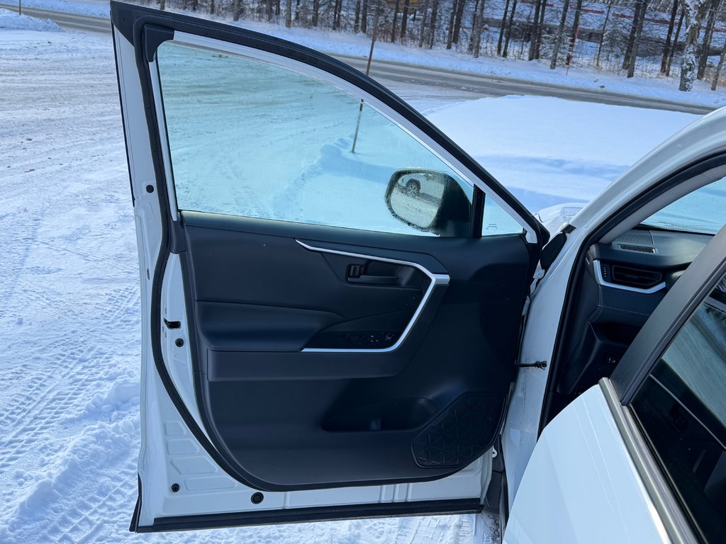 2021 Toyota RAV4 LE FWD / GARANTIE FULL 28-10-26=100KM WOW ! / in Thetford Mines, Quebec - 28 - w1024h768px