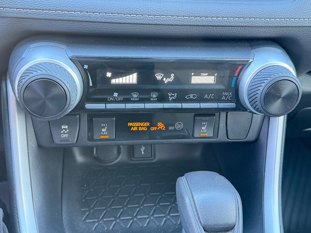 2021 Toyota RAV4 LE FWD / GARANTIE FULL 28-10-26=100KM WOW ! / in Thetford Mines, Quebec - 42 - w1024h768px