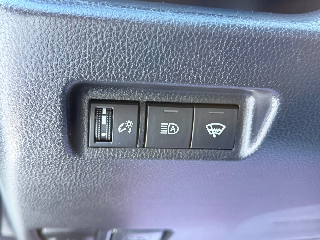 2021 Toyota RAV4 LE FWD / GARANTIE FULL 28-10-26=100KM WOW ! / in Thetford Mines, Quebec - 33 - w1024h768px