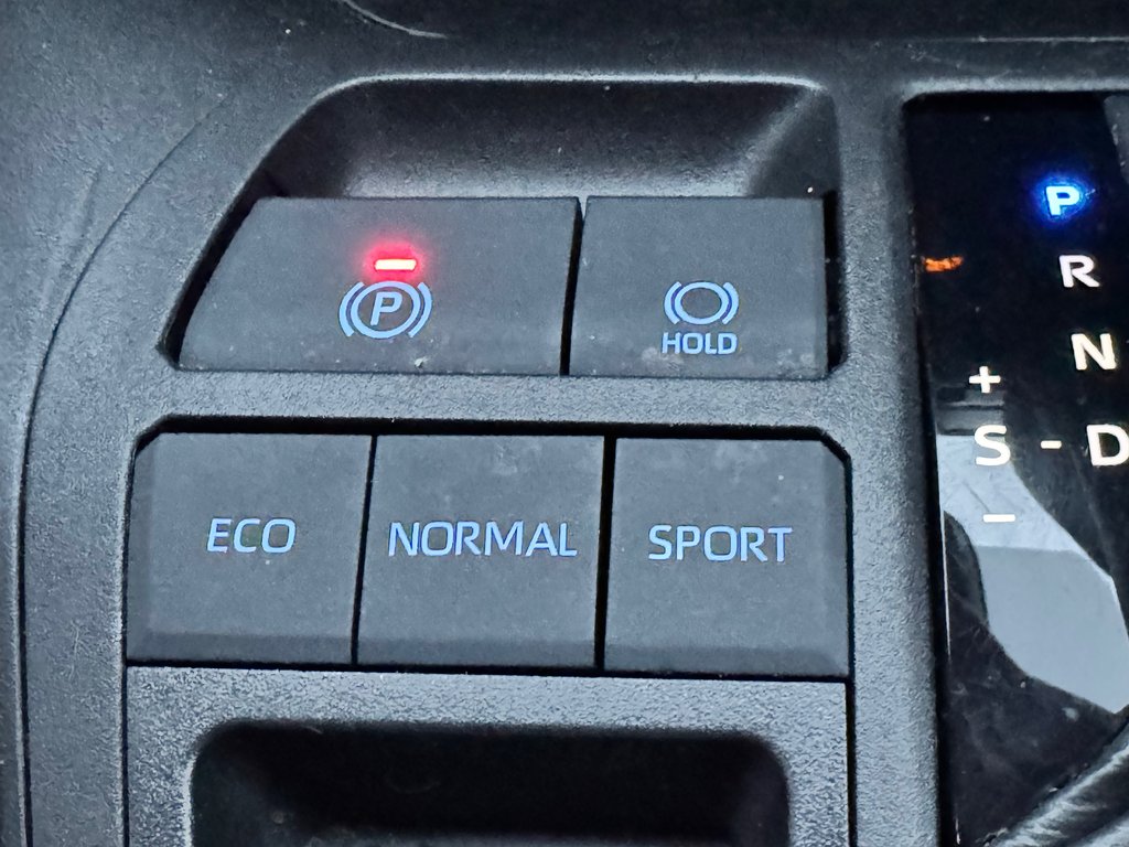 2021 Toyota RAV4 LE FWD / GARANTIE FULL 28-10-26=100KM WOW ! / in Thetford Mines, Quebec - 45 - w1024h768px