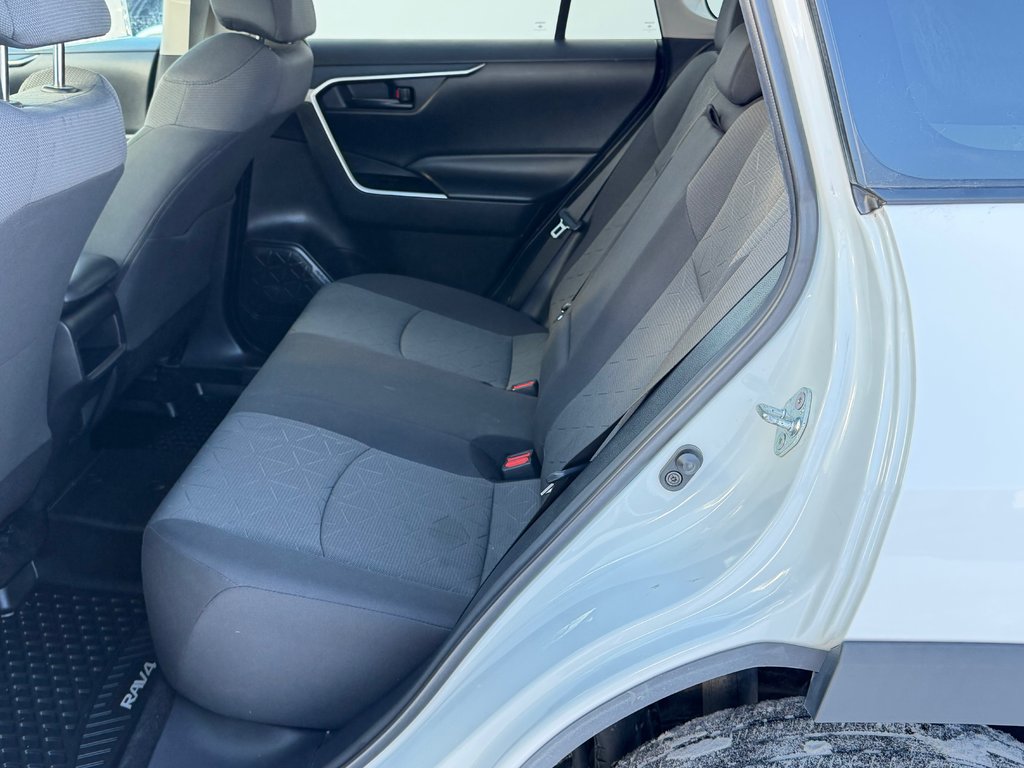 2021 Toyota RAV4 LE FWD / GARANTIE FULL 28-10-26=100KM WOW ! / in Thetford Mines, Quebec - 52 - w1024h768px