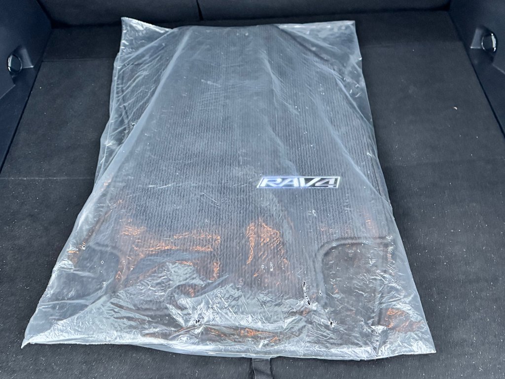 2021 Toyota RAV4 LE FWD / GARANTIE FULL 28-10-26=100KM WOW ! / in Thetford Mines, Quebec - 56 - w1024h768px