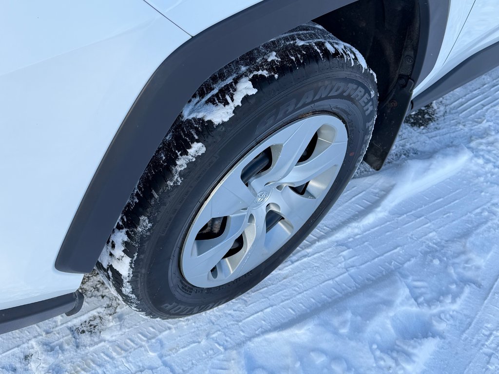2021 Toyota RAV4 LE FWD / GARANTIE FULL 28-10-26=100KM WOW ! / in Thetford Mines, Quebec - 14 - w1024h768px