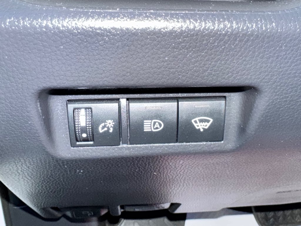 2021 Toyota RAV4 LE FWD / GARANTIE FULL 28-10-26=100KM WOW ! / in Thetford Mines, Quebec - 31 - w1024h768px