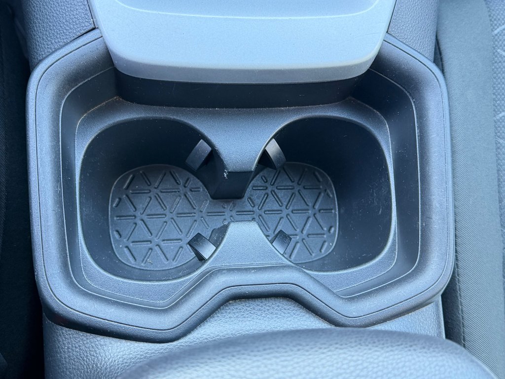 2021 Toyota RAV4 LE FWD / GARANTIE FULL 28-10-26=100KM WOW ! / in Thetford Mines, Quebec - 45 - w1024h768px