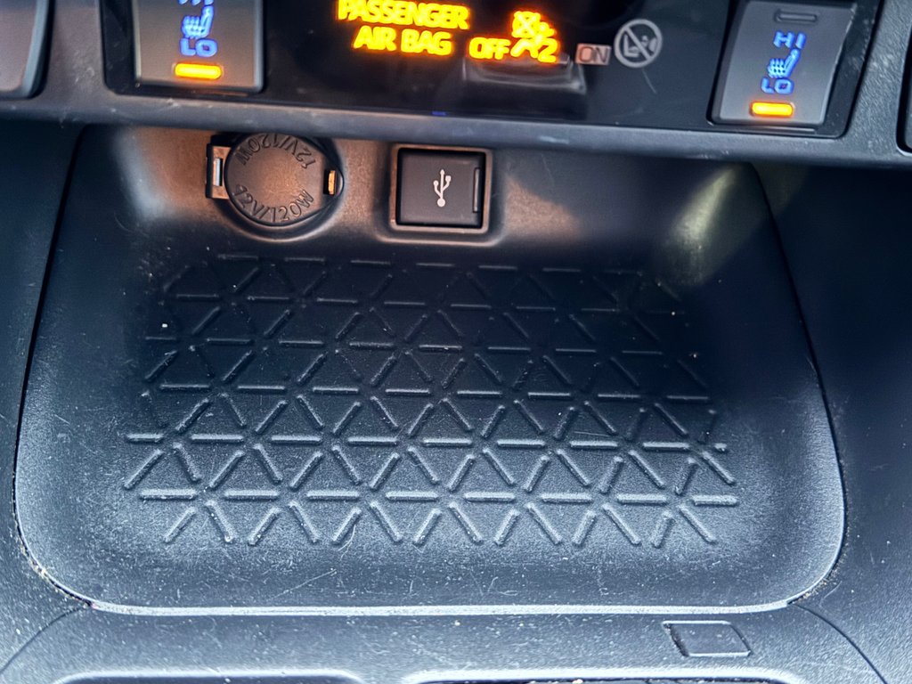 2021 Toyota RAV4 LE FWD / GARANTIE FULL 28-10-26=100KM WOW ! / in Thetford Mines, Quebec - 43 - w1024h768px