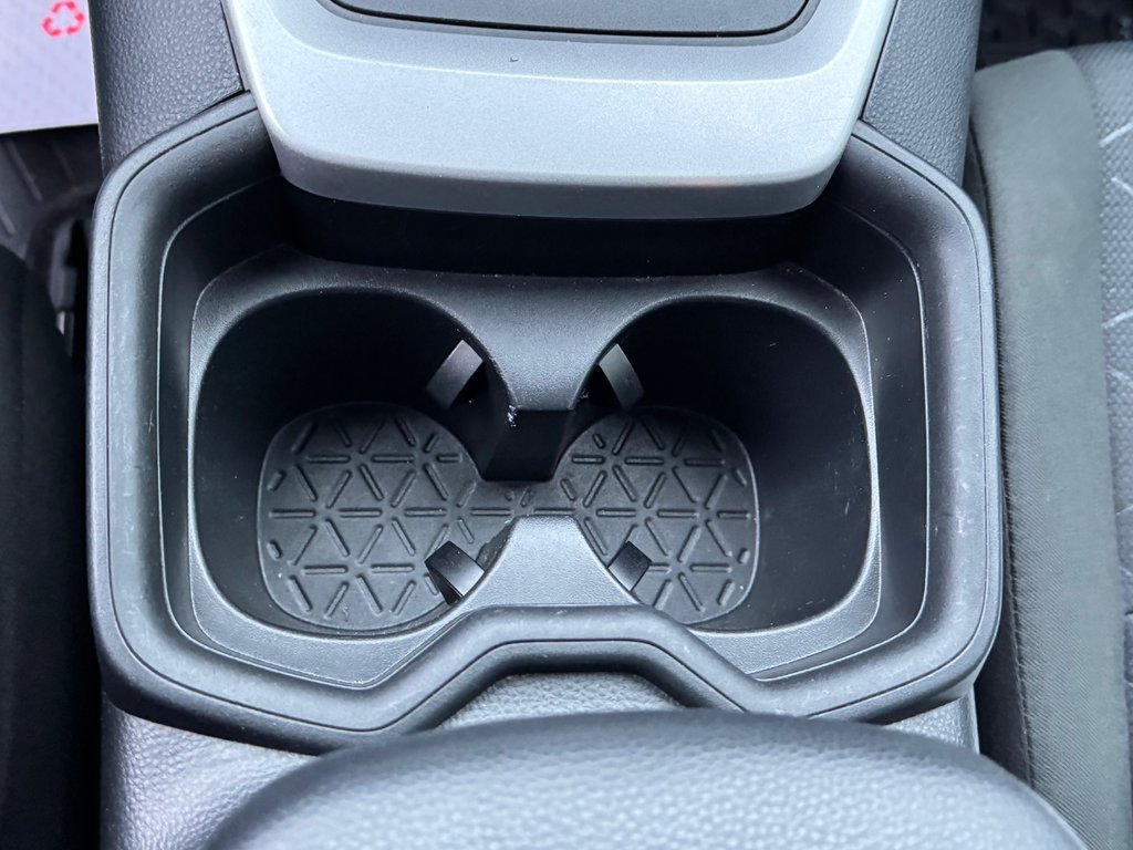 2021 Toyota RAV4 LE FWD / GARANTIE FULL 28-10-26=100KM WOW ! / in Thetford Mines, Quebec - 46 - w1024h768px