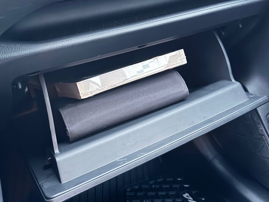 2021 Toyota RAV4 LE FWD / GARANTIE FULL 28-10-26=100KM WOW ! / in Thetford Mines, Quebec - 49 - w1024h768px