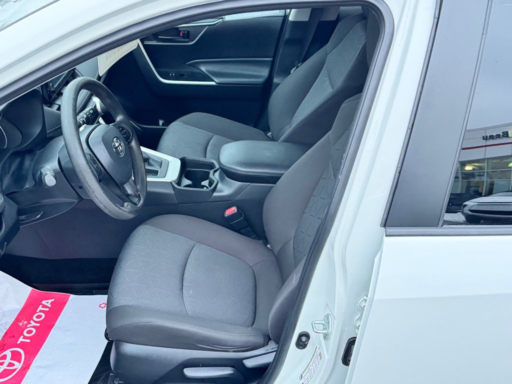 2021 Toyota RAV4 LE FWD / GARANTIE FULL 28-10-26=100KM WOW ! / in Thetford Mines, Quebec - 28 - w1024h768px